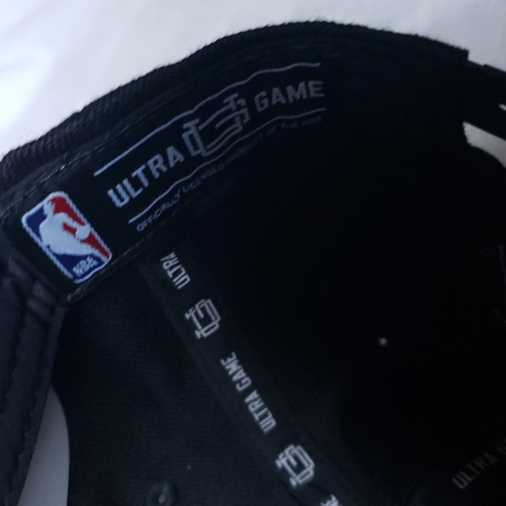 Los Angeles Lakers Black Cap. NWT. - Picture 7 of 8
